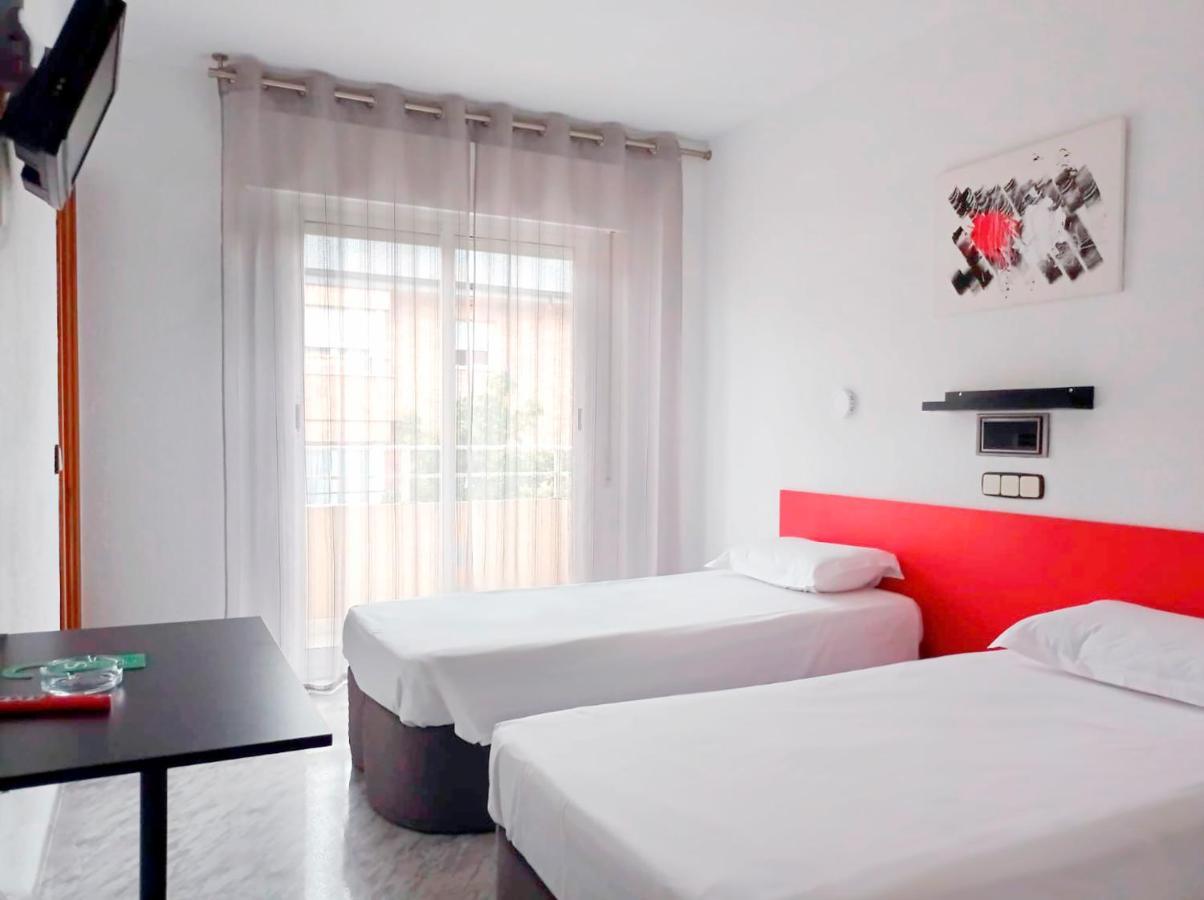 Hostal Lady Ana Maria Collado Villalba Bagian luar foto